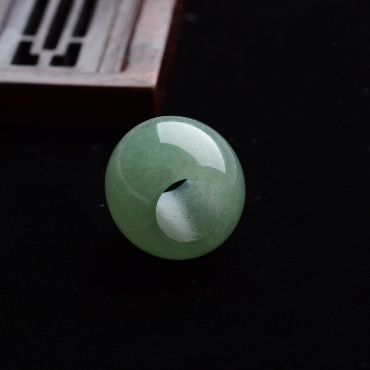 https://jdimg.jaadee.net//images/201512/goods_img/61516_d313fa697c1.jpg