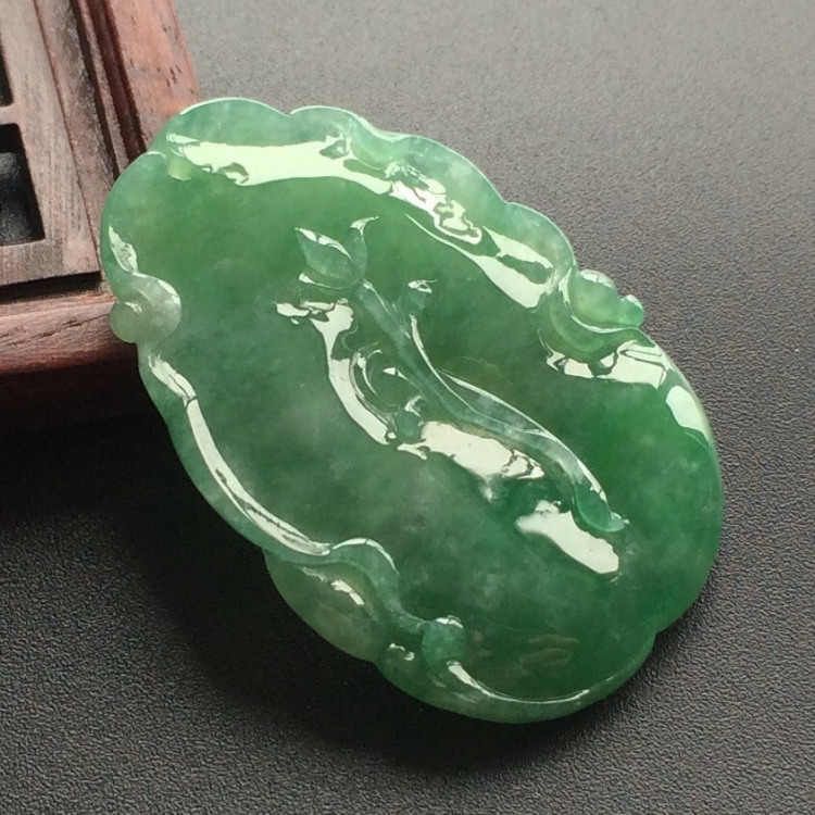 https://jdimg.jaadee.net//images/201512/goods_img/61626_12a0d56779800.jpg