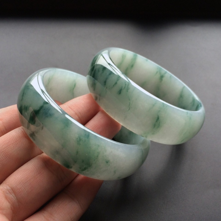 https://jdimg.jaadee.net//images/201512/goods_img/61627_5c715677993f.jpg