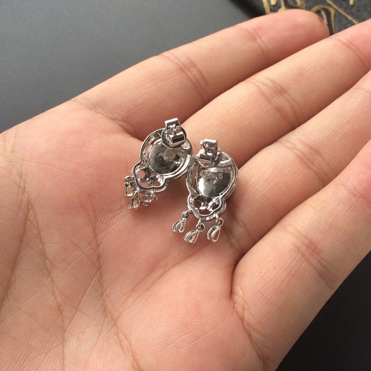 https://jdimg.jaadee.net//images/201512/goods_img/61632_d31c9e1f5c6.jpg