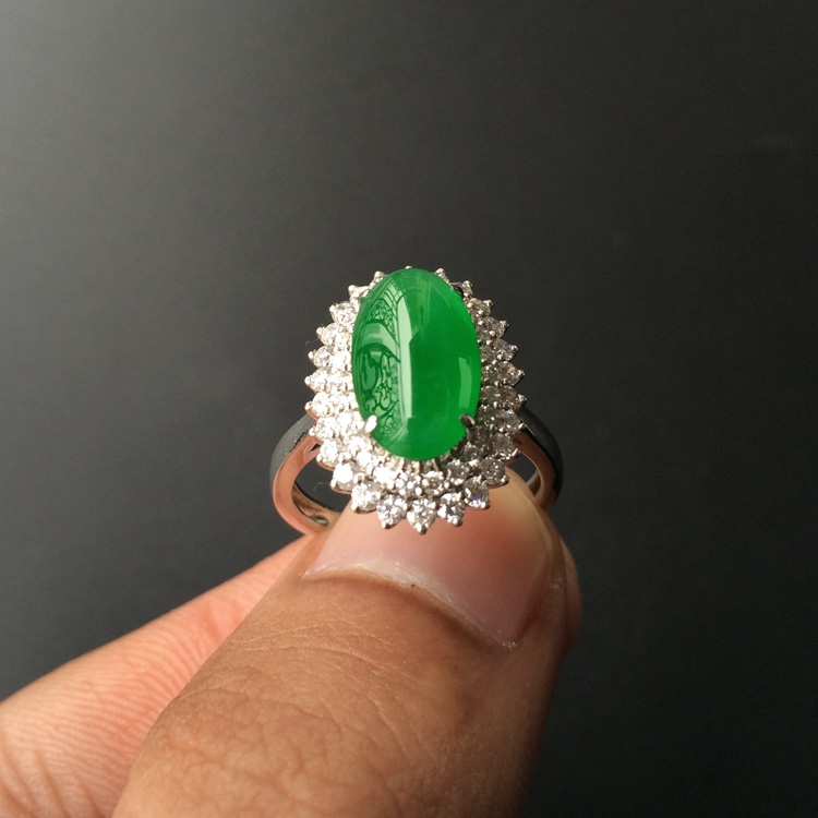 (超值推荐)冰种阳绿镶白金钻石戒指