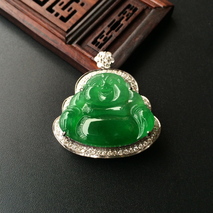 (超值推荐)冰种阳绿镶白金钻石玉佛胸坠