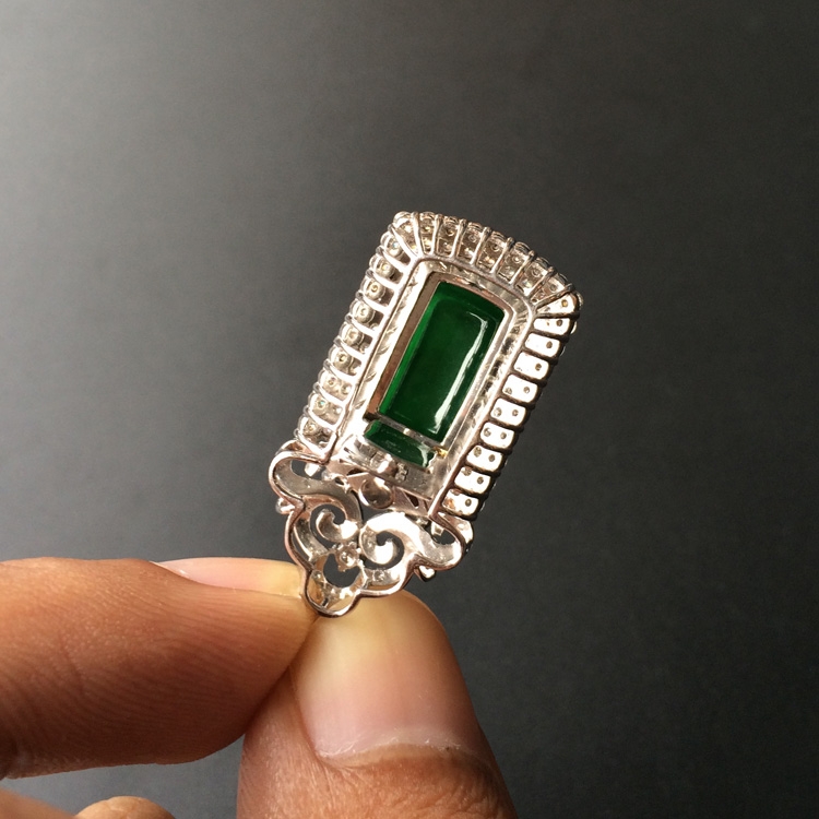 https://jdimg.jaadee.net//images/201512/goods_img/61724_d31fd845c6d.jpg