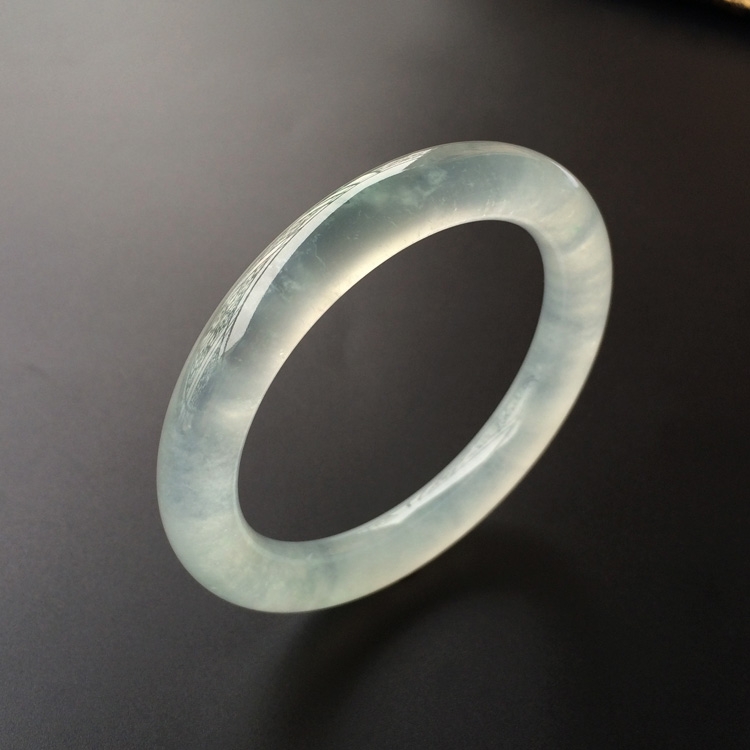 (超值推荐)冰玻种略飘花圆条手镯(56.6mm)