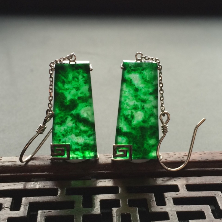 https://jdimg.jaadee.net//images/201512/goods_img/61827_b437567a59f7.jpg