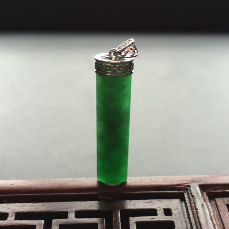 https://jdimg.jaadee.net//images/201512/goods_img/61844_15260567b8669.jpg