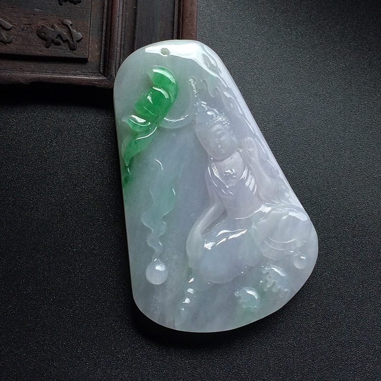 （超值推荐）糯冰种淡春带彩释迦牟尼挂件