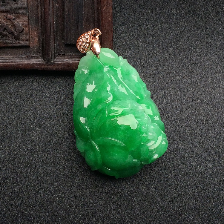 （超值推荐）糯冰种阳绿花开富贵挂件