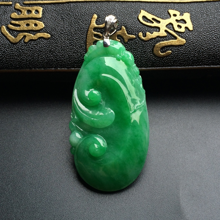 （超值推荐）糯冰种阳绿如意挂件
