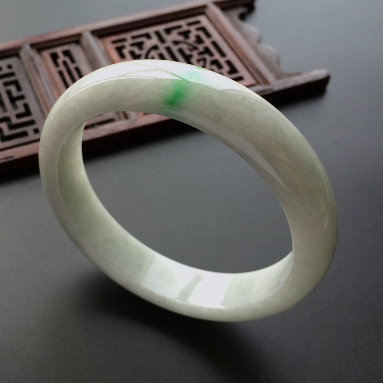 (超值推荐)糯冰种飘翠手镯(57.4mm)