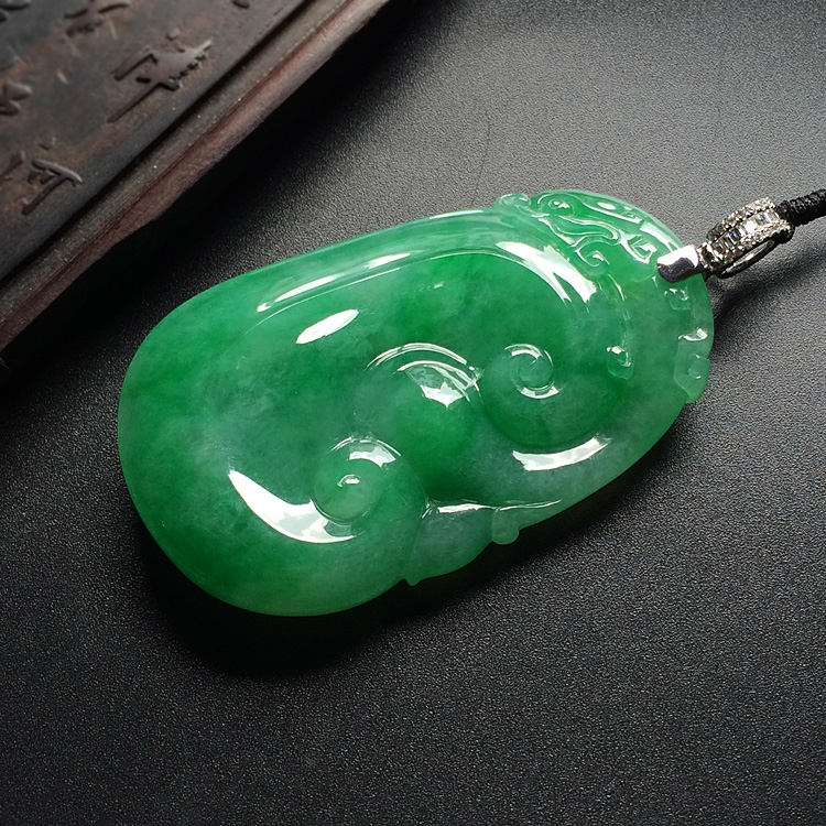 糯冰种翠色如意挂件