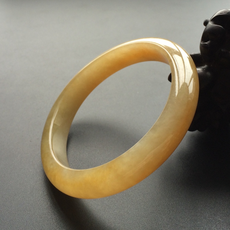 (超值推荐)糯冰种黄翡贵妃镯(57mm-50.8mm)