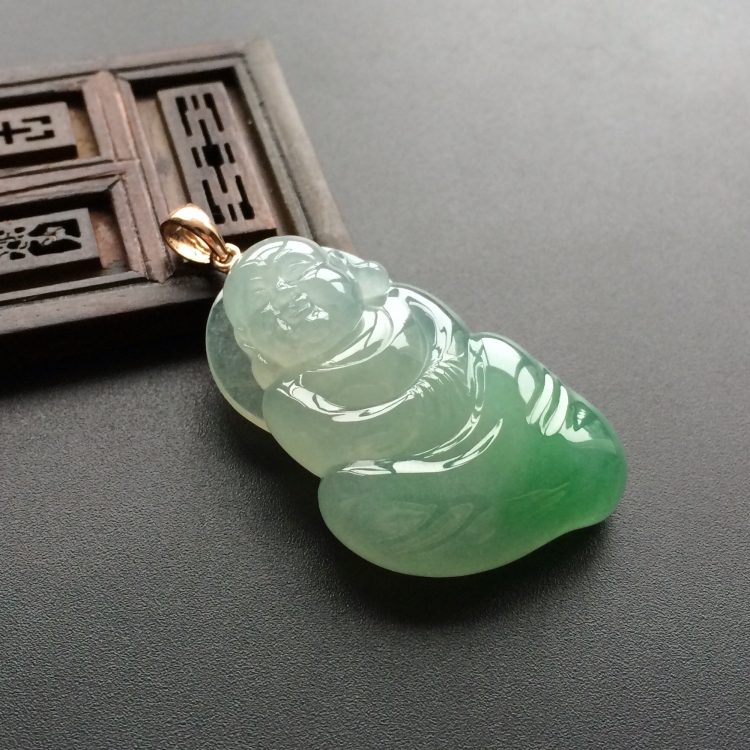 (超值推荐)冰种飘翠玉佛挂件