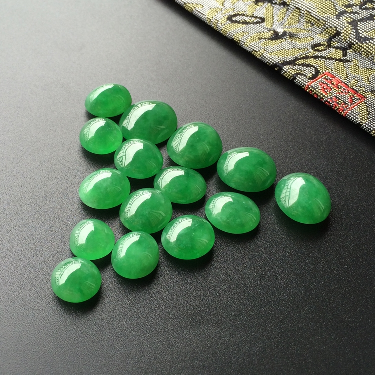 (超值推荐)糯冰种翠色戒面十五颗一批走