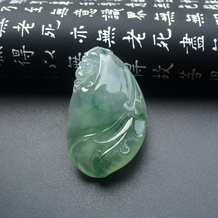 （超值推荐）冰种飘花玉兰花挂件
