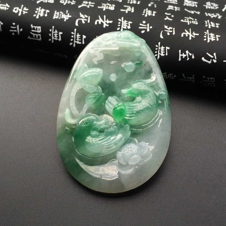 （超值推荐）糯冰种飘翠百年好合挂件
