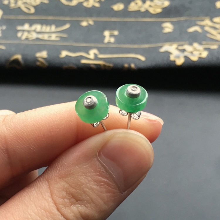 https://jdimg.jaadee.net//images/201603/goods_img/2915_d43ed108364.jpg