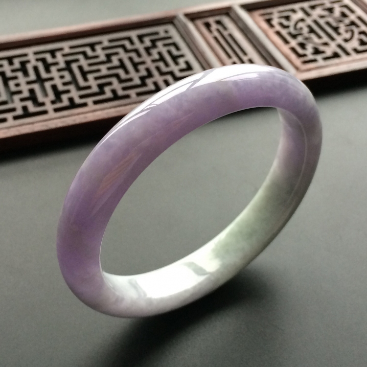 (超值推荐)糯冰种紫罗兰贵妃镯(55.6mm-48.8mm)