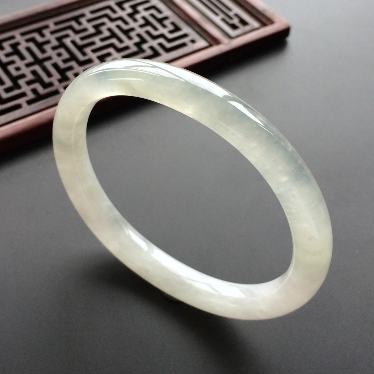 (超值推荐)冰种淡晴水贵妃镯(57.5mm-50.1mm)