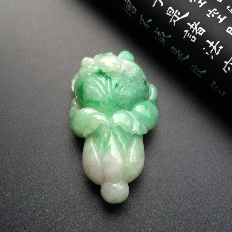 （超值推荐）糯冰种飘翠白菜挂件