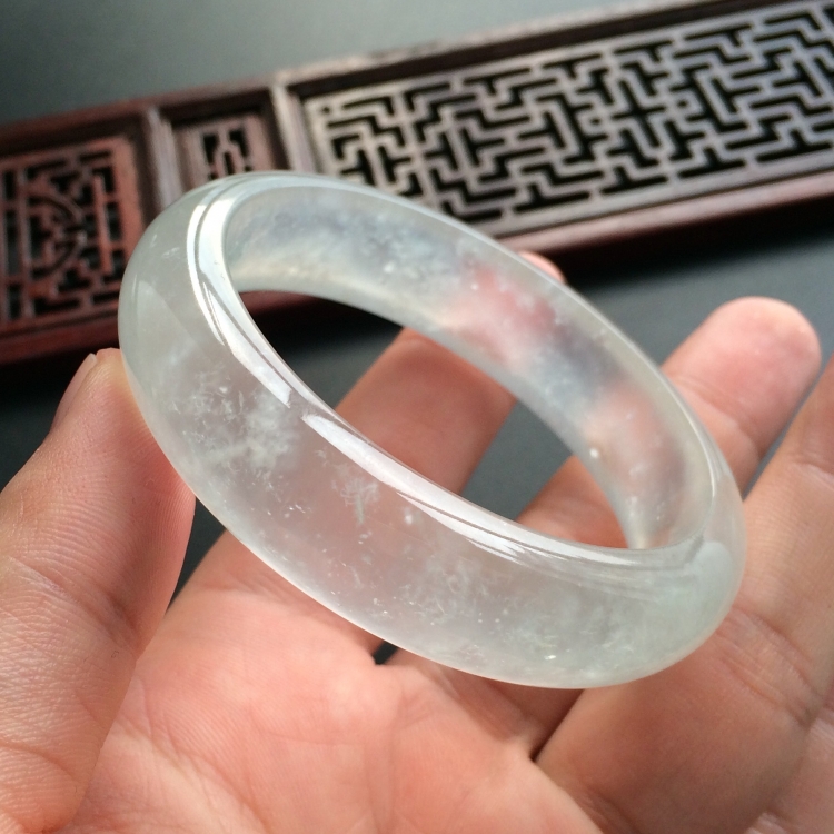 (超值推荐)冰玻种无色手镯(53.3mm)