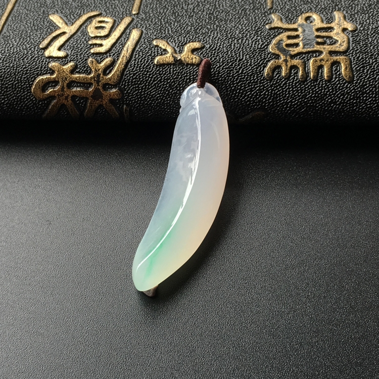 (超值推荐)冰种飘翠福瓜挂件