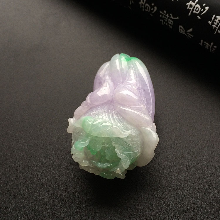 (超值推荐)糯冰种春带彩白菜挂件