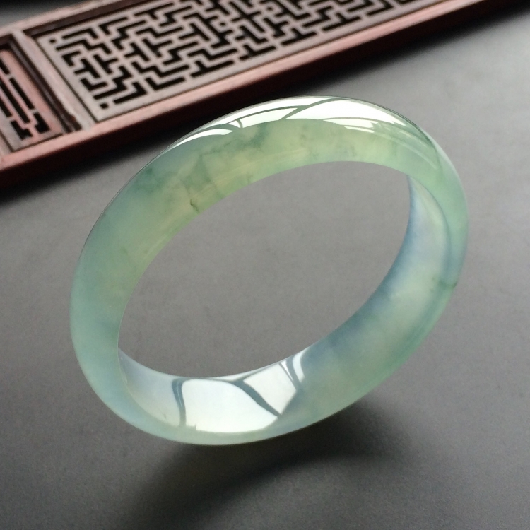 (超值推荐)冰种飘花手镯(57.9mm)