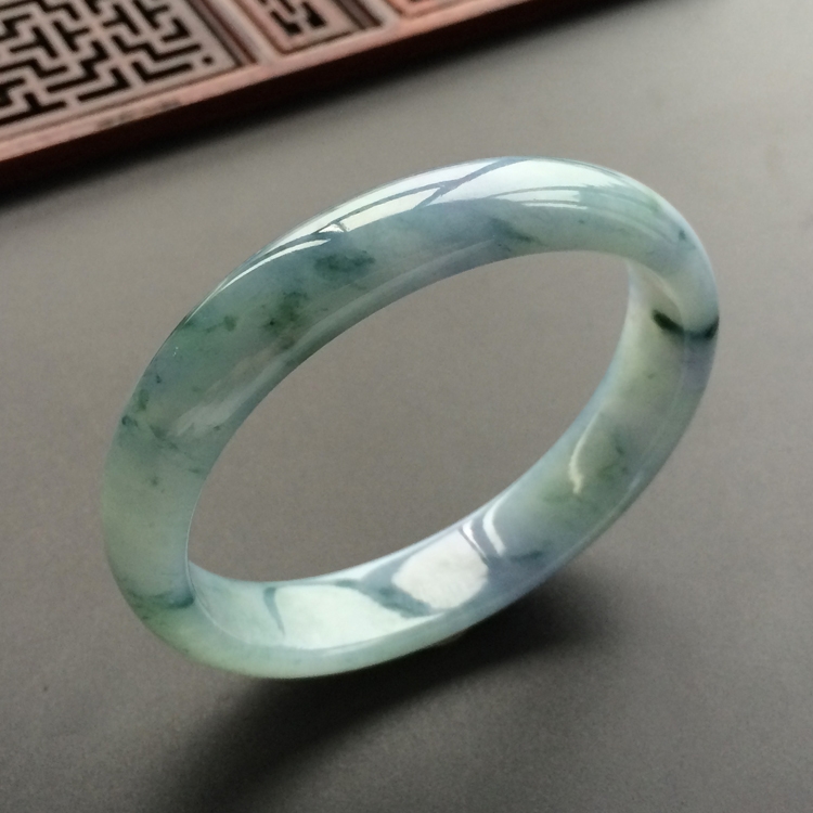 (超值推荐)糯冰种紫罗兰飘花贵妃镯(56.6mm-49mm)