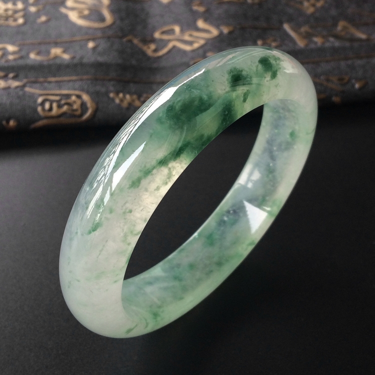 (超值推荐)冰玻种飘花手镯(58.7mm)