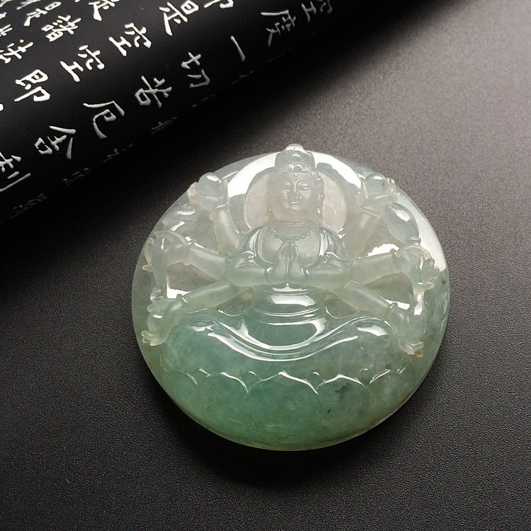 糯冰种晴水略带黄翡千手观音挂件