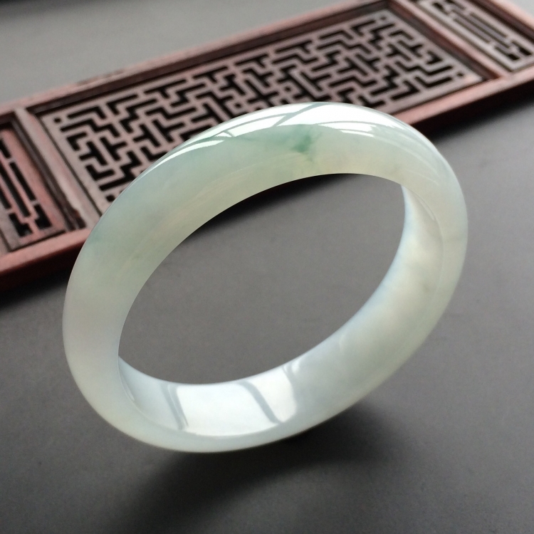(超值推荐)糯冰种晴水飘花手镯(57mm)