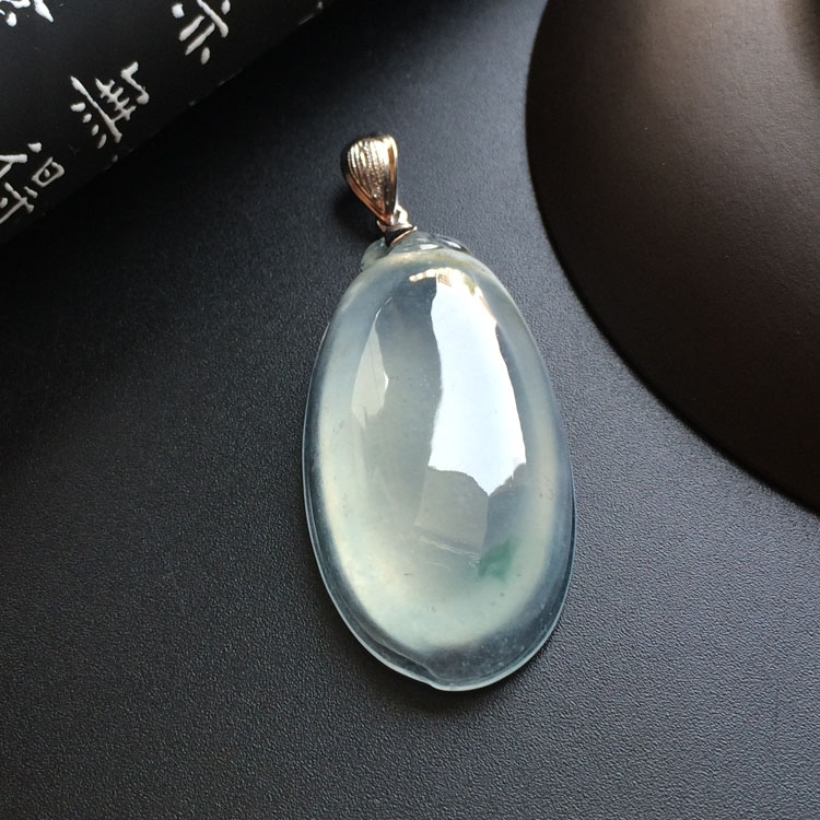 冰玻种略飘花福瓜挂件