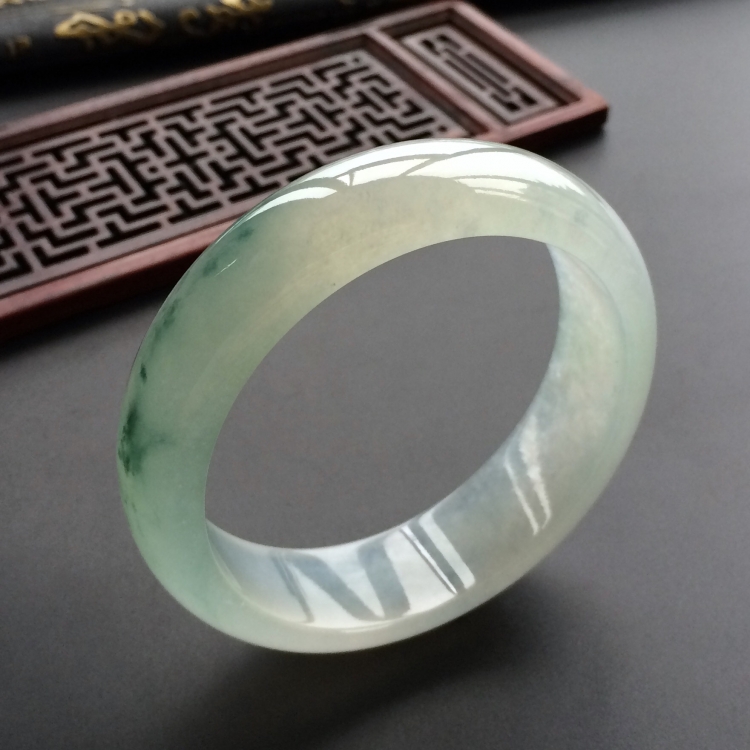 (超值推荐)冰种飘花手镯(58mm)