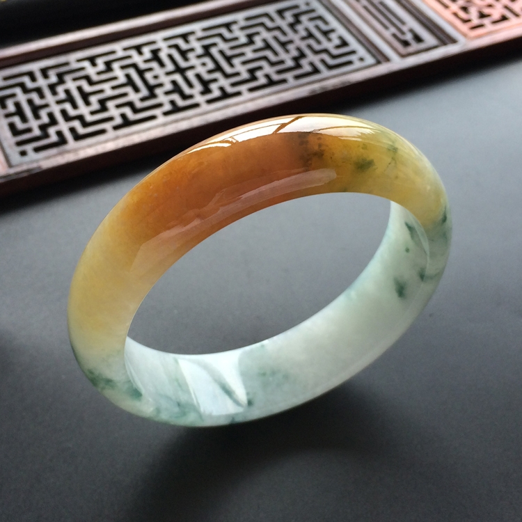 (超值推荐)糯冰种黄翡飘花手镯(58mm)