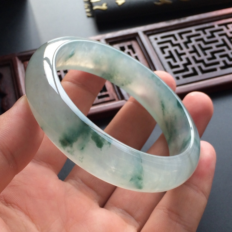 (超值推荐)冰种飘花手镯(57.8mm)