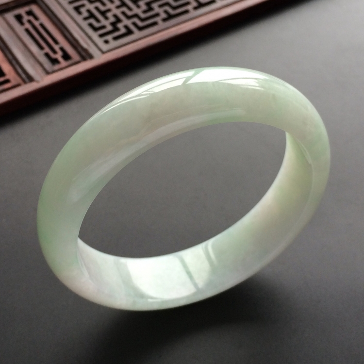 (超值推荐)糯冰种晴水手镯(57.5mm)