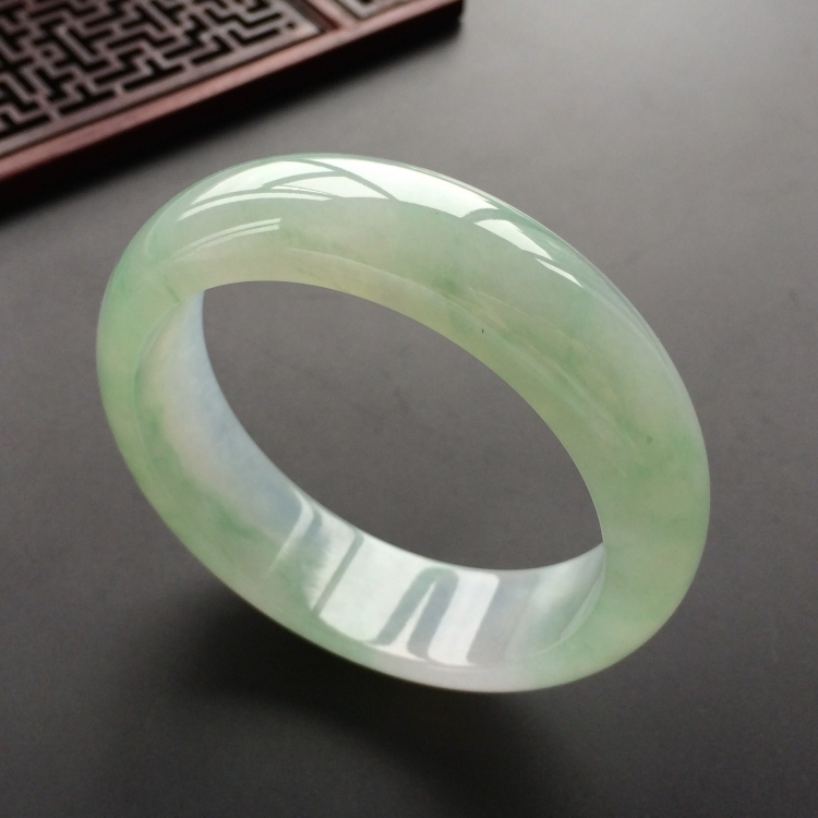 (超值推荐)糯冰种飘花手镯(57.4mm)