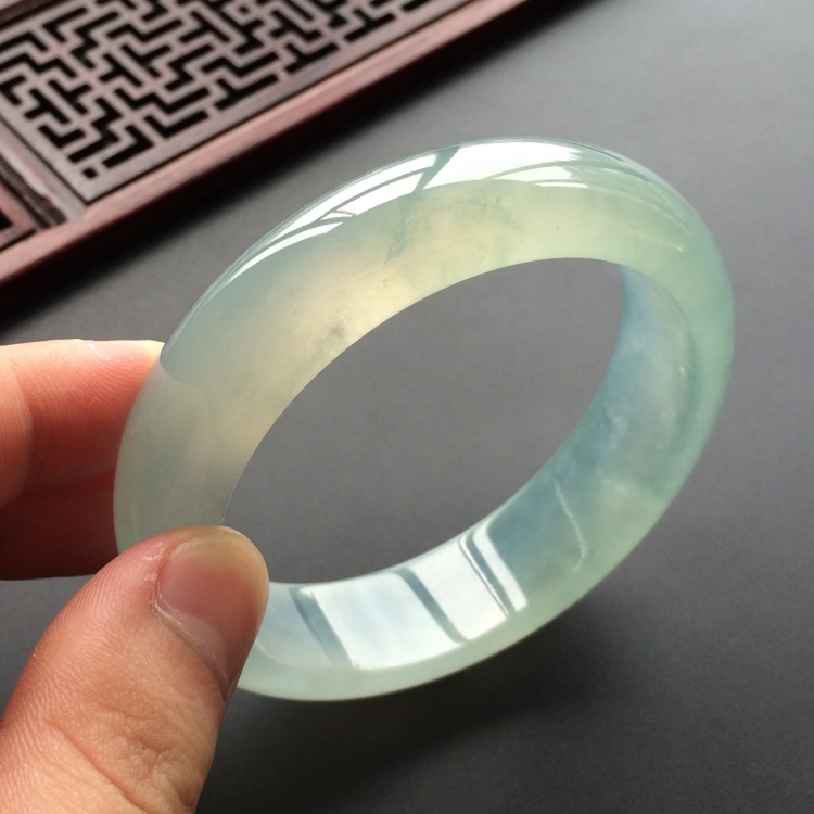 (超值推荐)冰种晴水手镯(57.3mm)