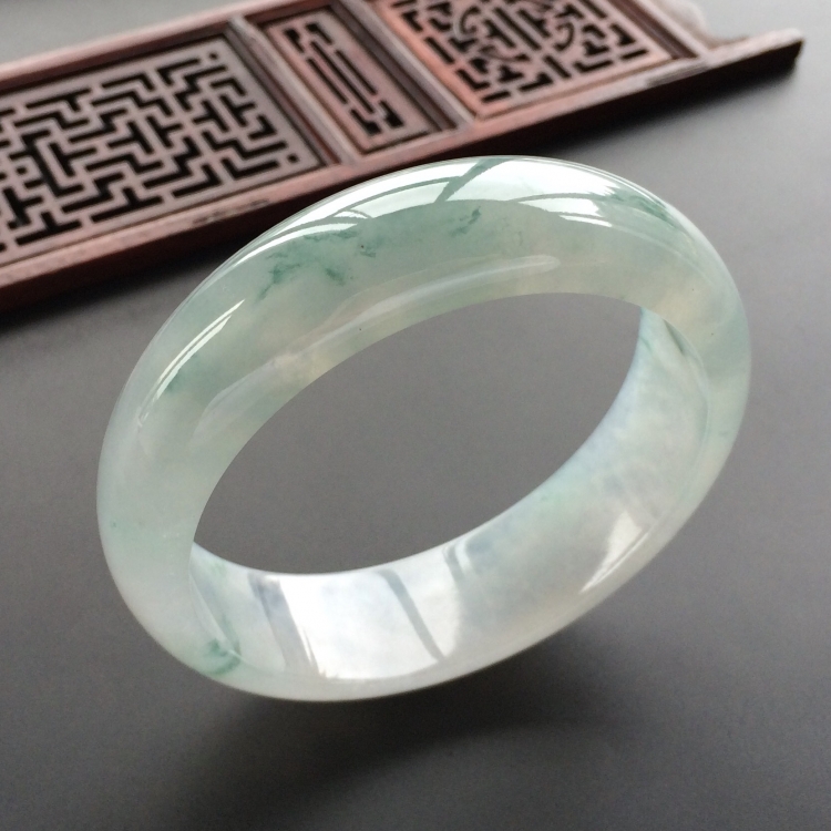 (超值推荐)冰种飘花手镯(61.5mm)