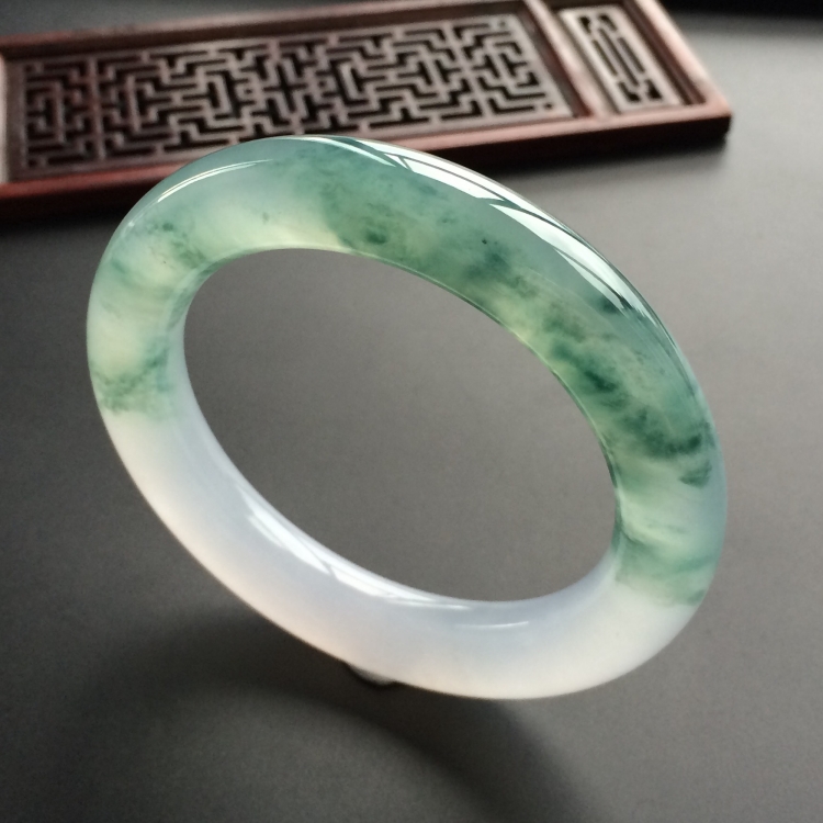 (超值推荐)冰种飘花圆条手镯(57.6mm)