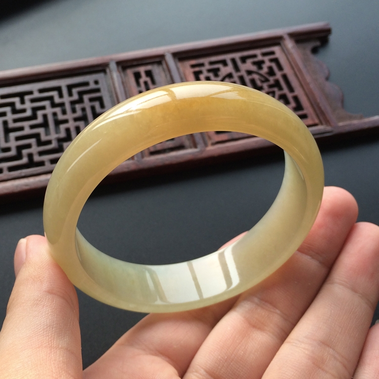 (超值推荐)糯冰种黄翡手镯(58.2mm)