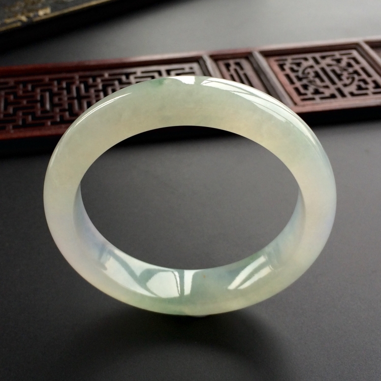 (超值推荐)冰种飘花手镯(55.8mm)