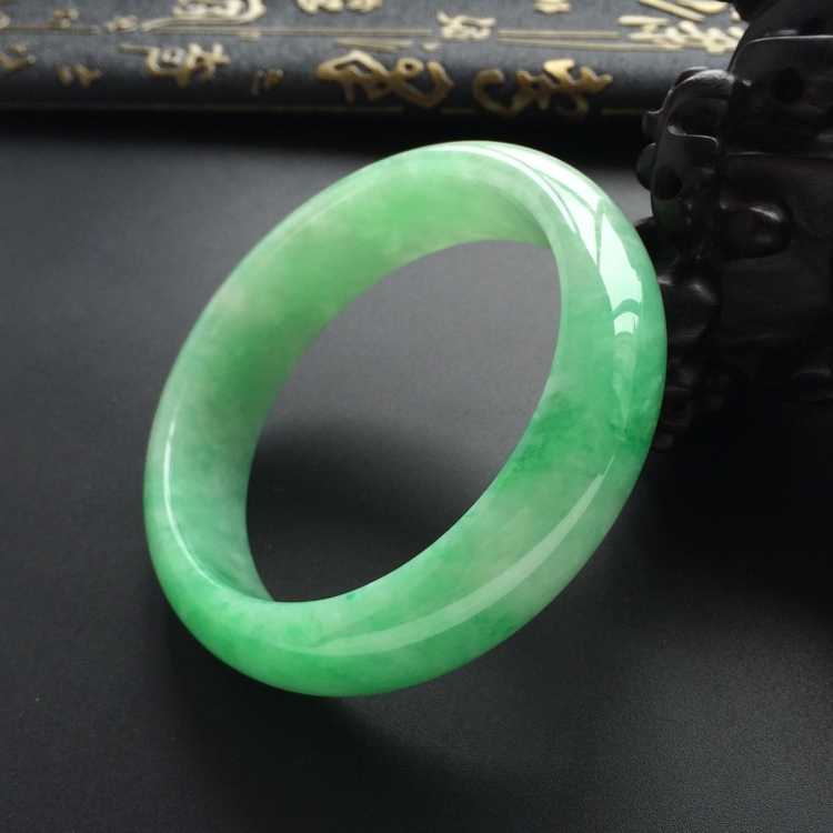(超值推荐)糯冰种飘翠手镯（57.4mm）