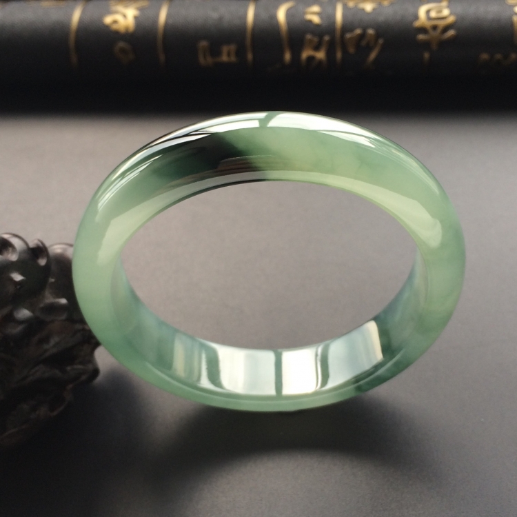 (超值推荐)冰种飘花贵妃镯（56mm-54.1mm）
