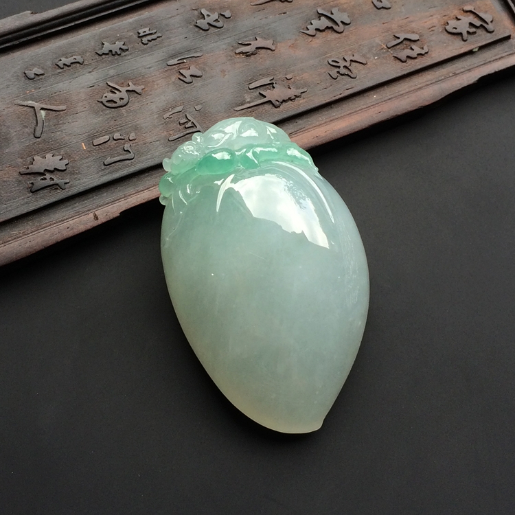 冰种晴水福瓜挂件