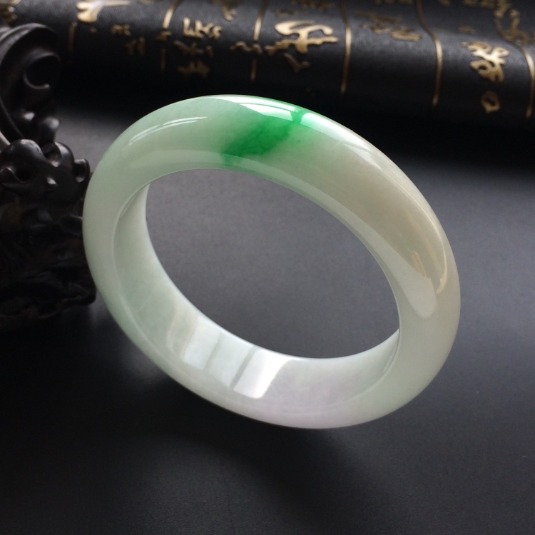 (超值推荐)糯冰种飘翠手镯(56.2mm)