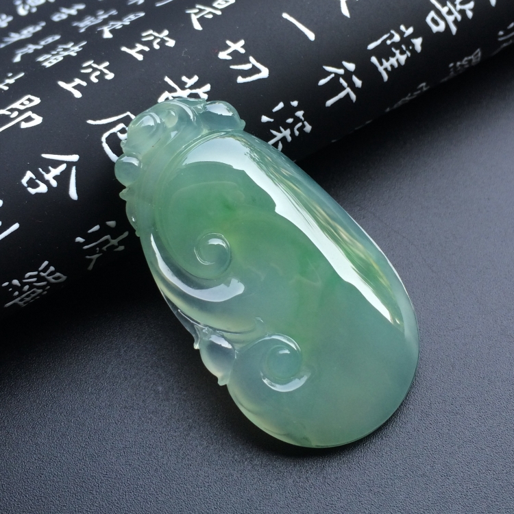 冰种晴水如意挂件