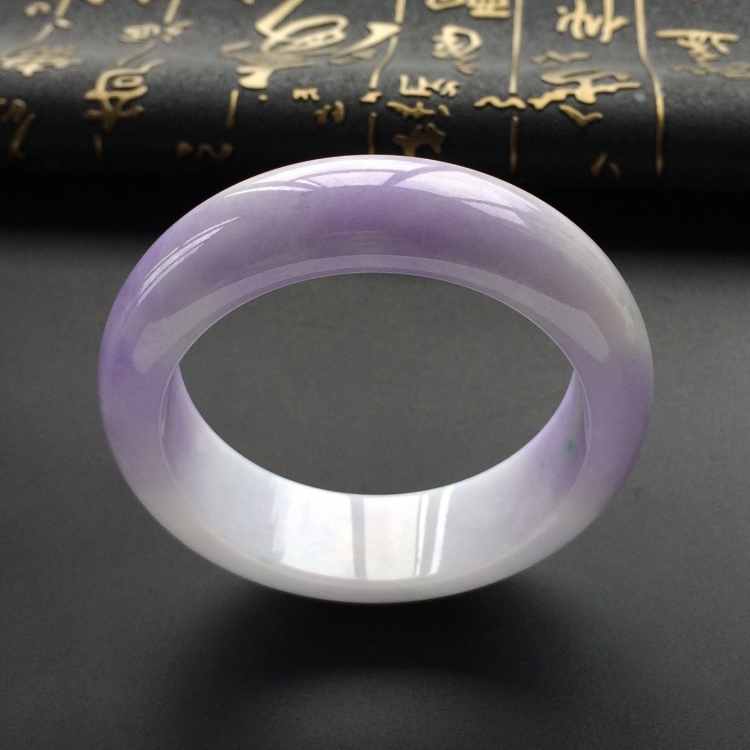 (超值推荐)糯冰种春带彩手镯（55mm）