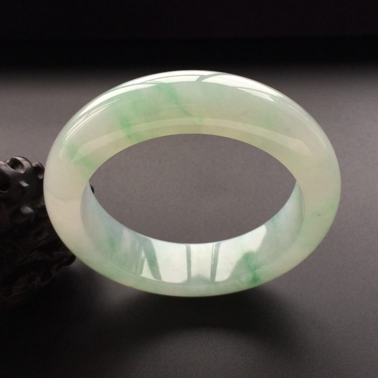 (超值推荐)冰种晴水飘花手镯（56.6mm）